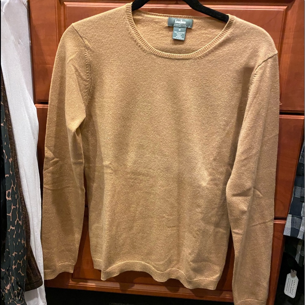 Sweater - Picture 1 of 3